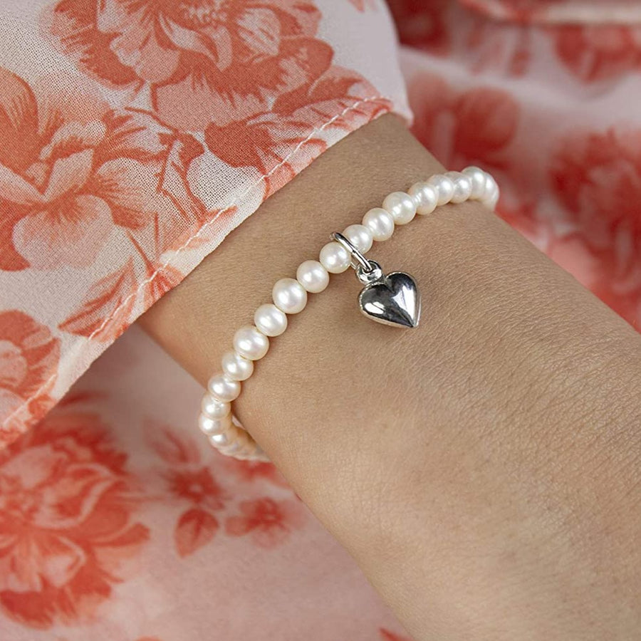 Freshwater Pearl Stretch Bracelet with Hearrt Charm - 7 in - 6-6.5mm